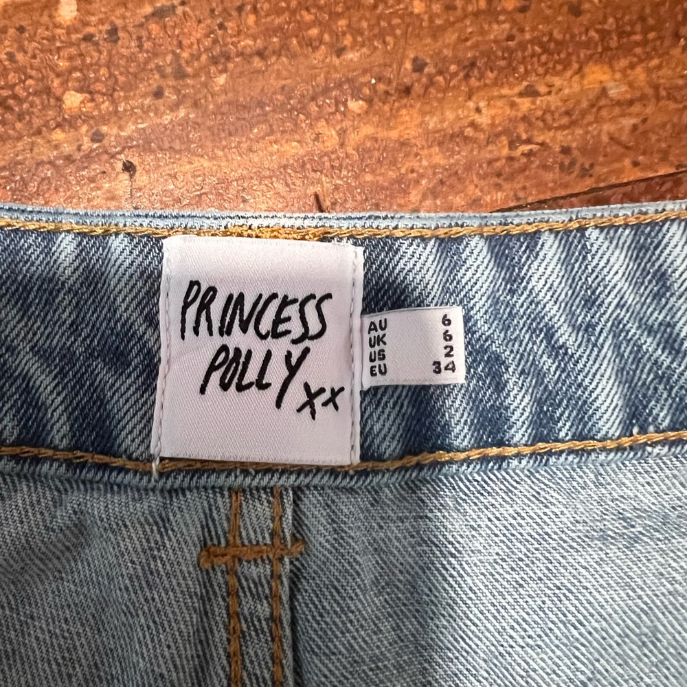 princess polly cargo shorts - Picture 2 of 4